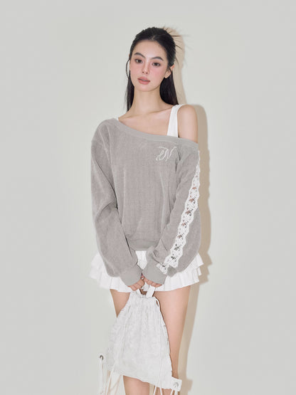 Off-shoulder race sweat